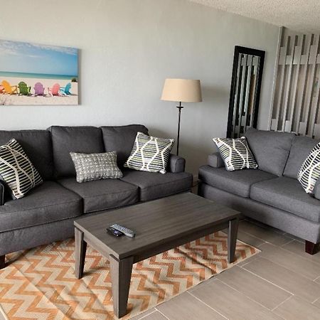 Dramatic Views From This Specious 1Bd/1Bth Christianted Bagian luar foto