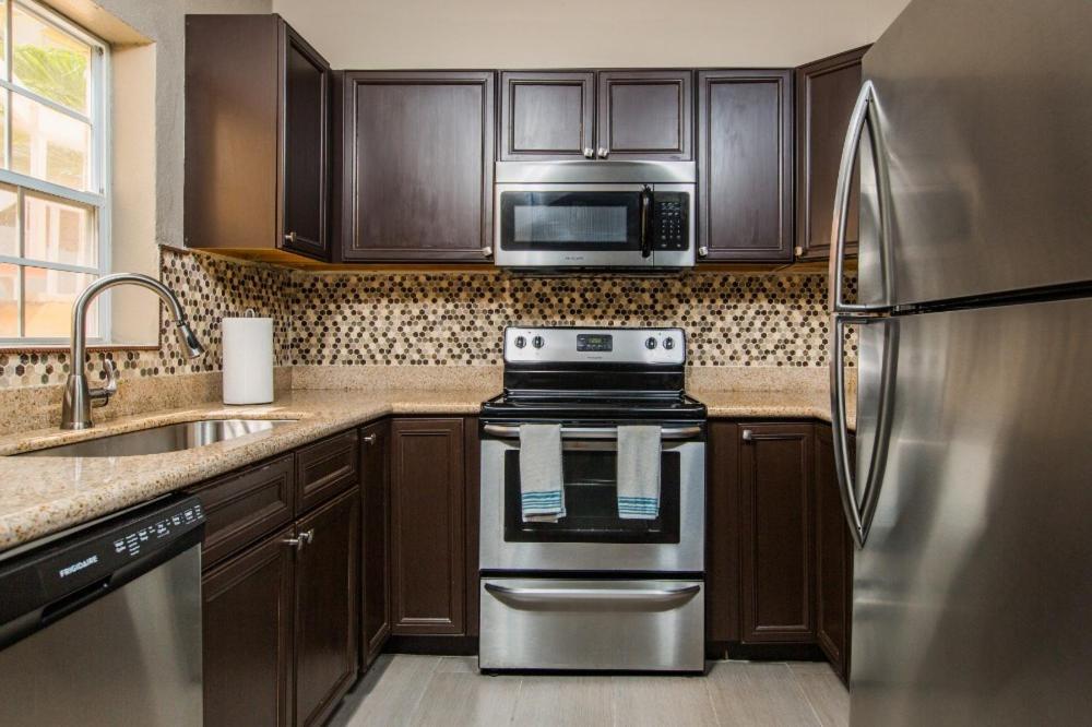 Dramatic Views From This Specious 1Bd/1Bth Christianted Bagian luar foto
