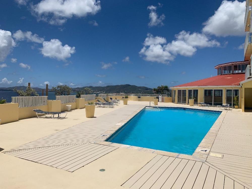 Dramatic Views From This Specious 1Bd/1Bth Christianted Bagian luar foto